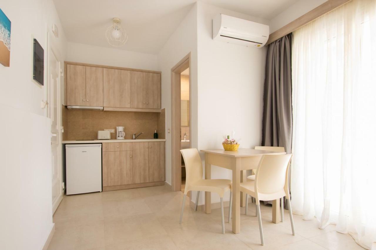 קרפאטוס Porfyris Studios And Apartments מראה חיצוני תמונה
