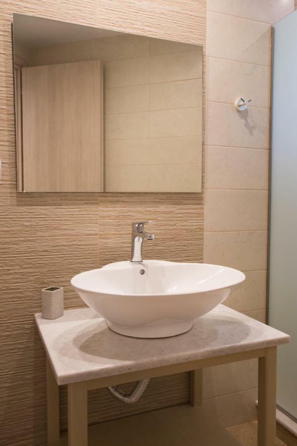קרפאטוס Porfyris Studios And Apartments מראה חיצוני תמונה